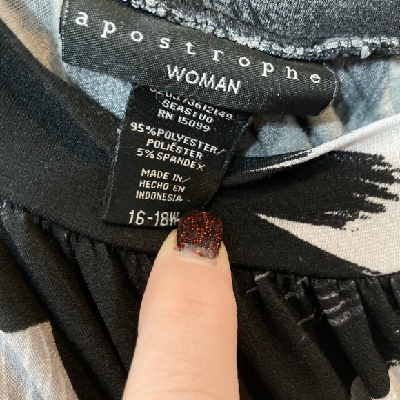 Apostrophe size 16W/18W.  Long black white and gray blouse - Picture 3 of 3